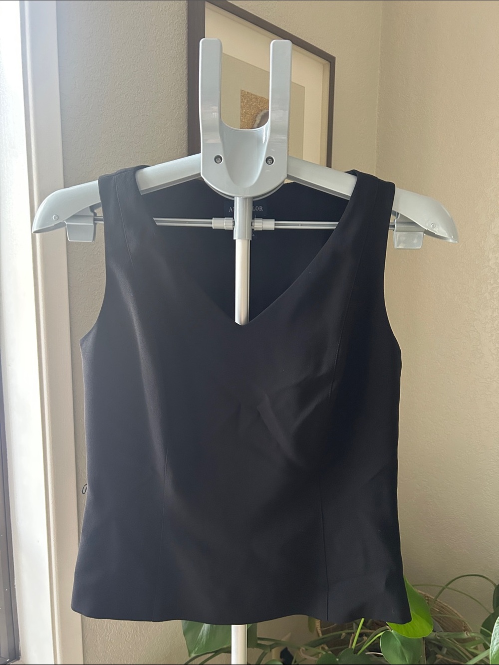 Ann Taylor Black V-Neck Sleeveless Camisole